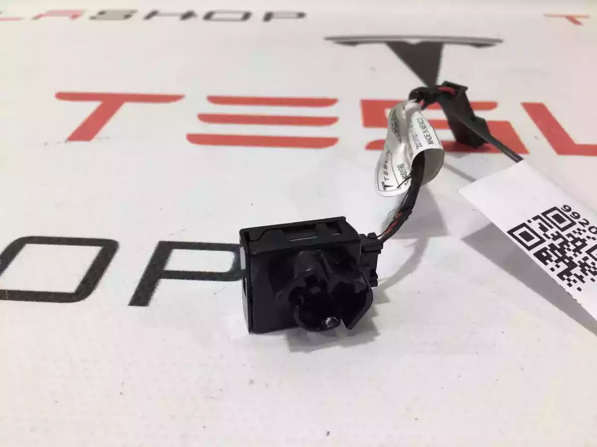Проводка двери к Tesla Model X 2017