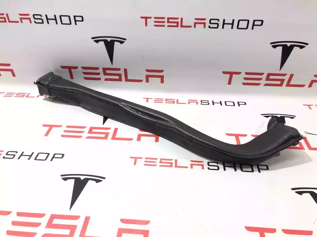 Дефлектор к Tesla Model X 2017