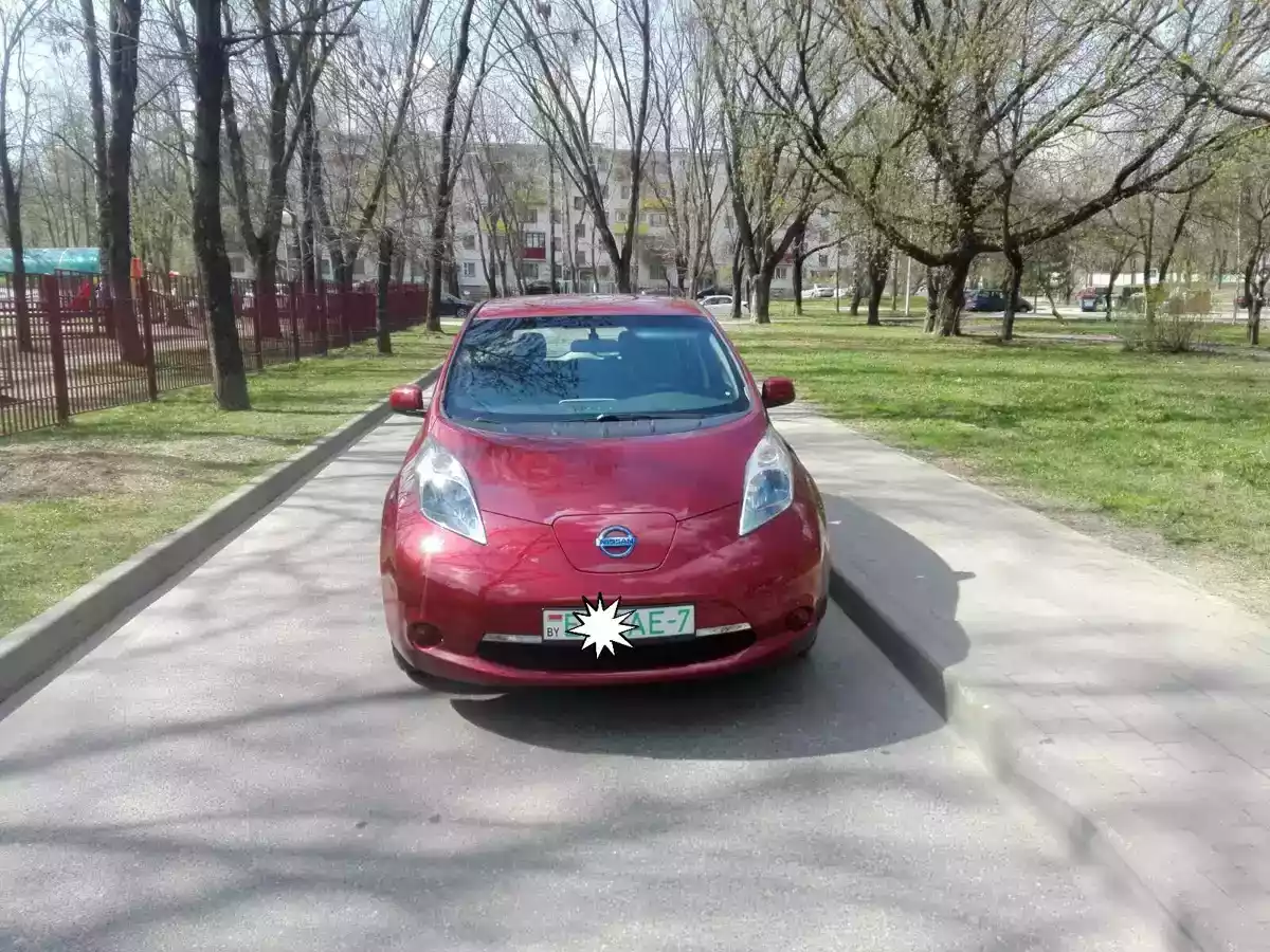 Nissan Leaf I (ZE0/AZE0), 2013