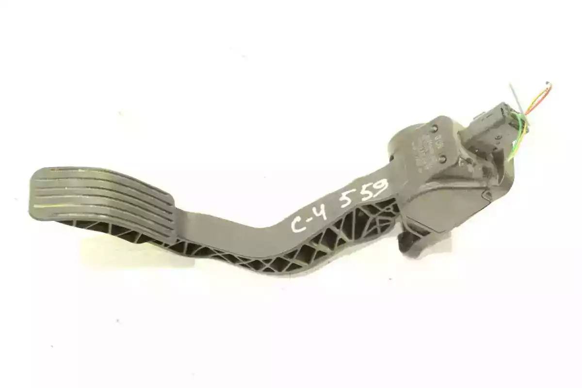 Педаль газа к Peugeot 307 2005