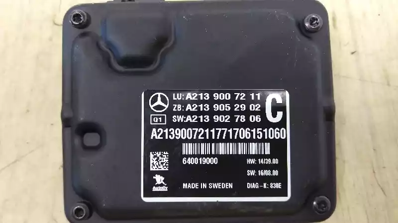 Камера переднего вида к Mercedes-Benz E-klasse 2018