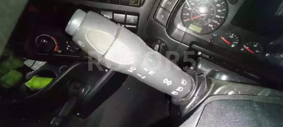 Переключатель подрулевой (стрекоза) к Iveco  2013