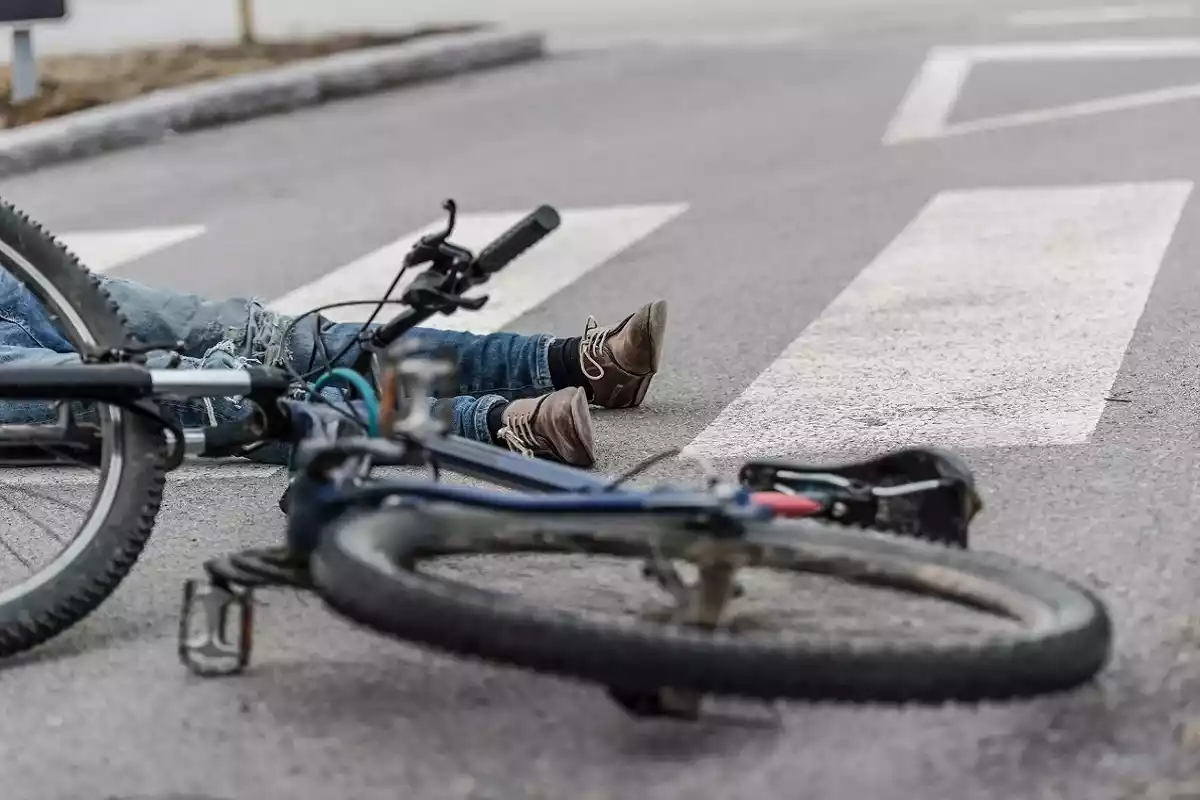 Велосипедист сбил ребенка на тротуаре и отправился под суд. Кто оказался прав?
