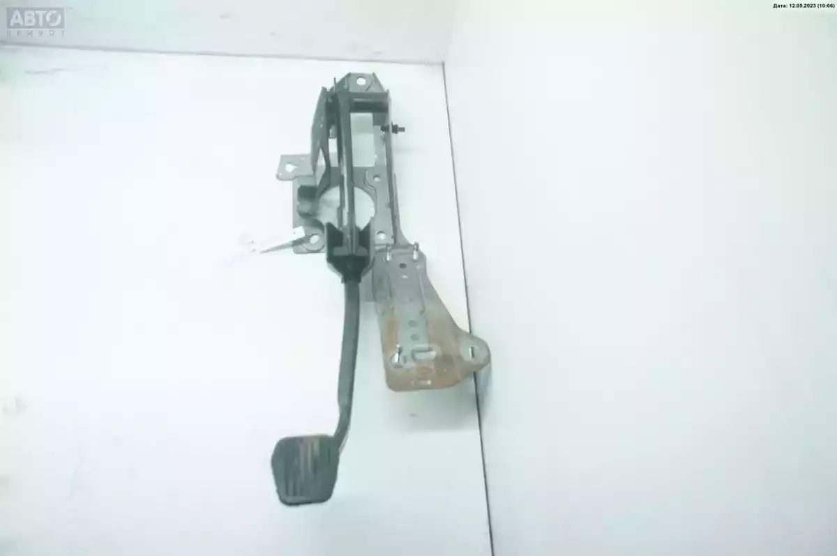 Педаль тормоза к Ford Focus 2006