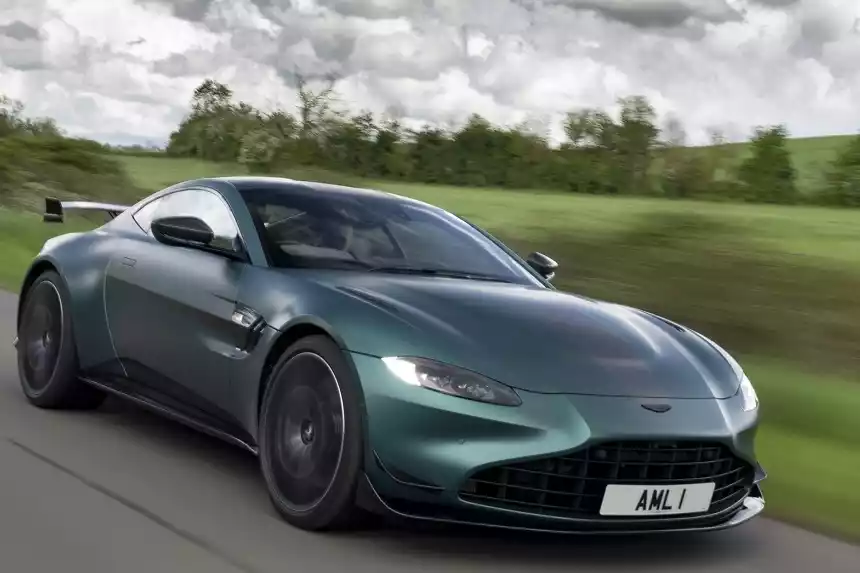 В Aston Martin рассказали, как заработали на сейфити-карах в Ф1