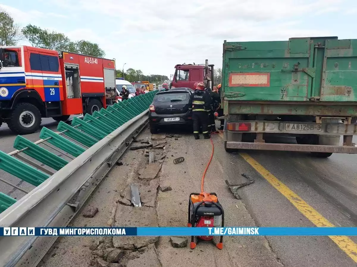 Видео аварии на МКАД с участием грузовика