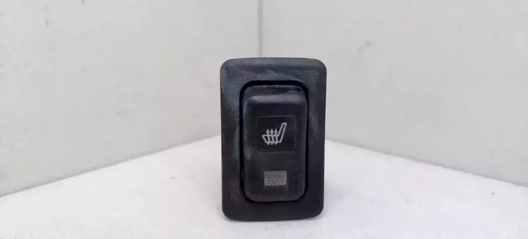 Кнопка  к Mazda 6 2006