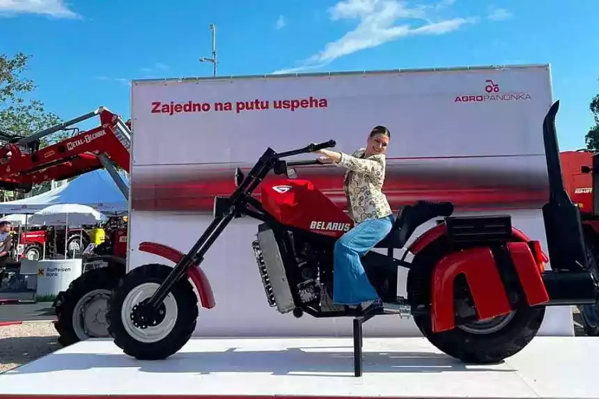 На выставке показали мотоцикл МТЗ: серьезно?