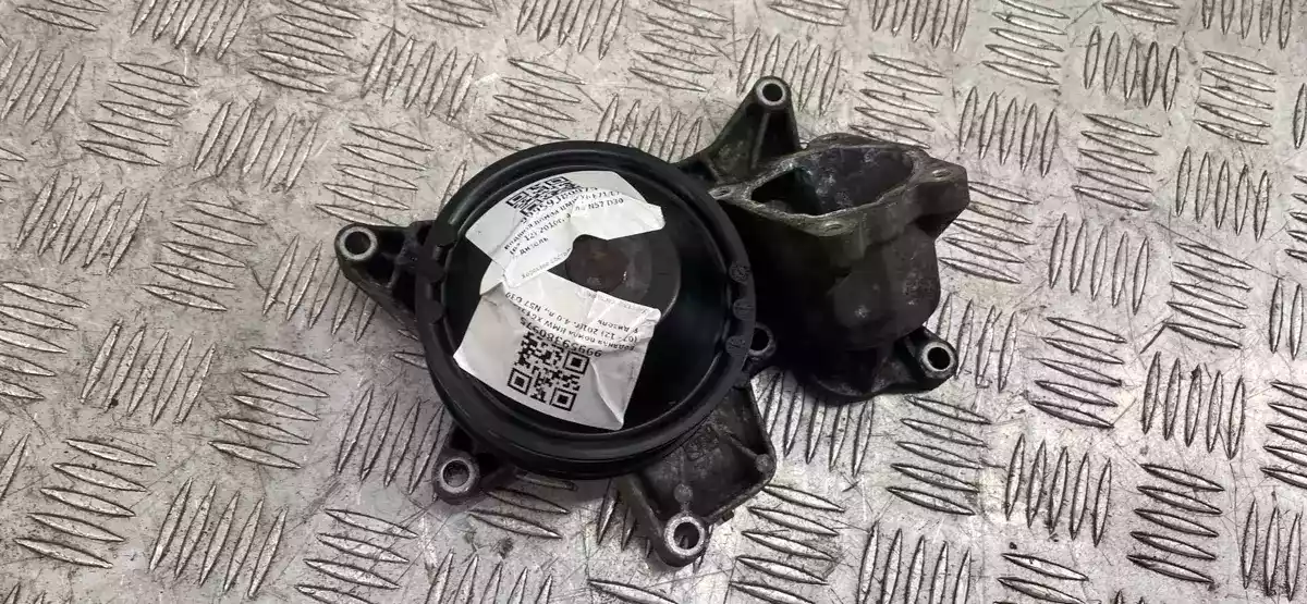 Помпа к BMW X6 2010