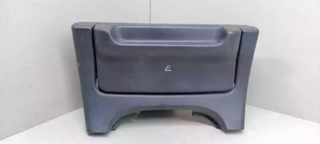 Пепельница к Renault Laguna 1998
