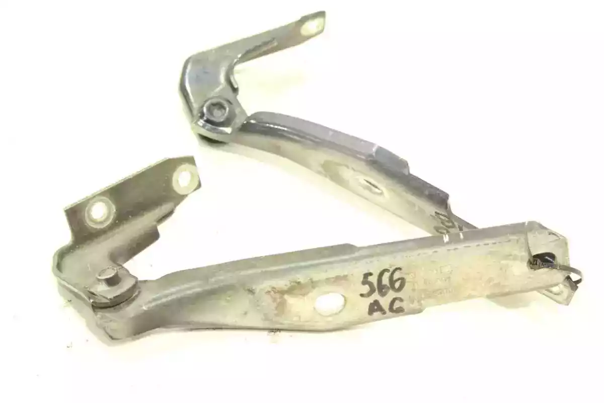 Петля капота к Audi A6 1999
