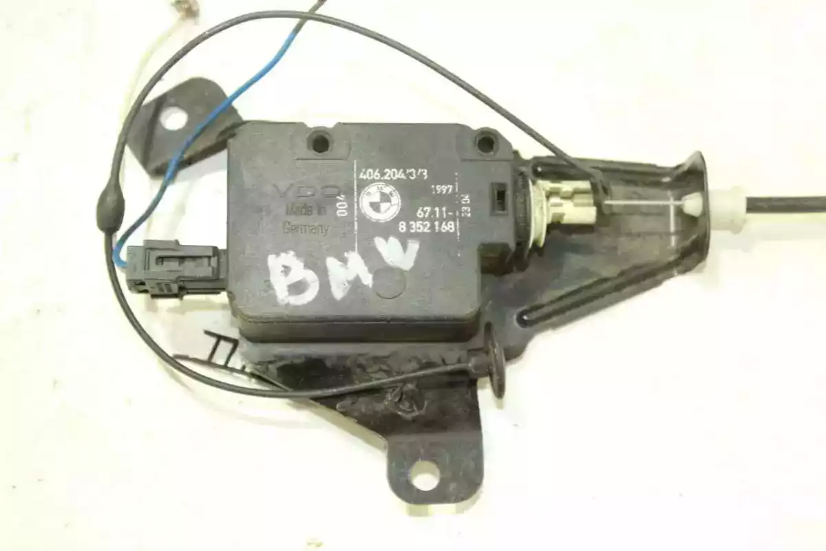 Замок двери к BMW 5 1997