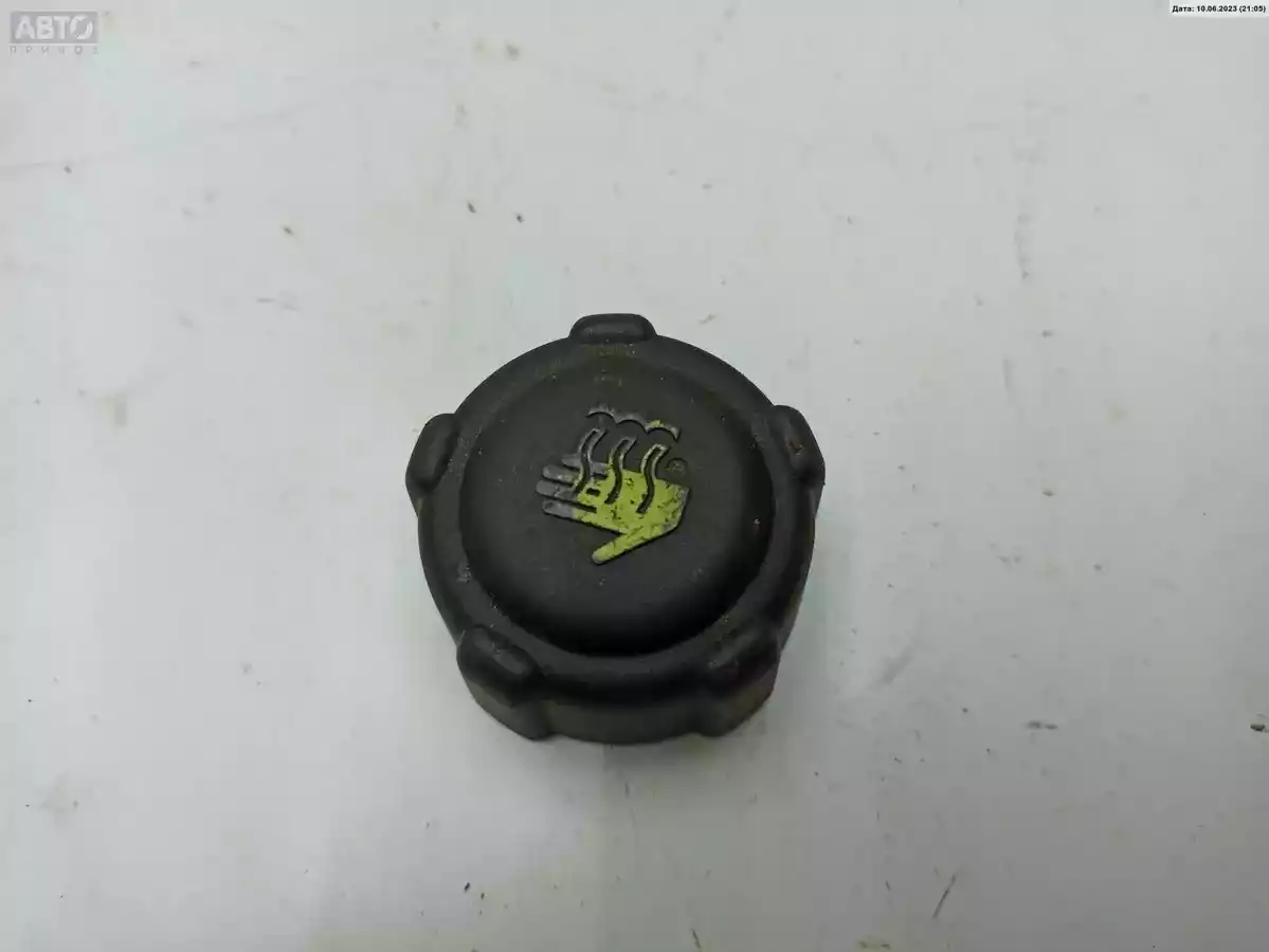 Крышки (разные) к Renault Megane 2002