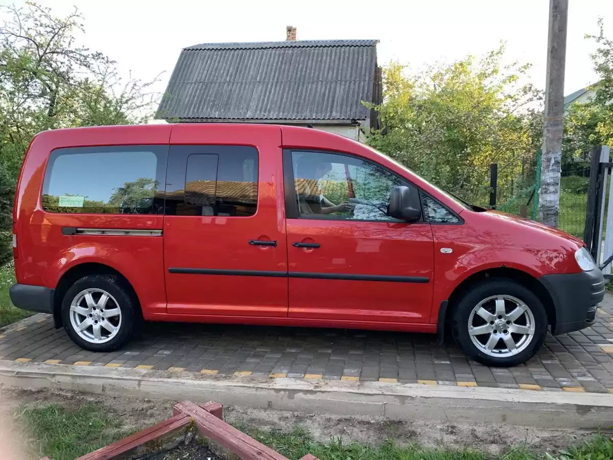 Volkswagen Caddy Maxi 2010