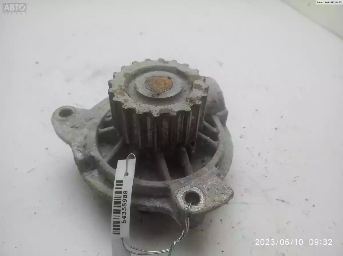 Помпа к Volkswagen Transporter 2002