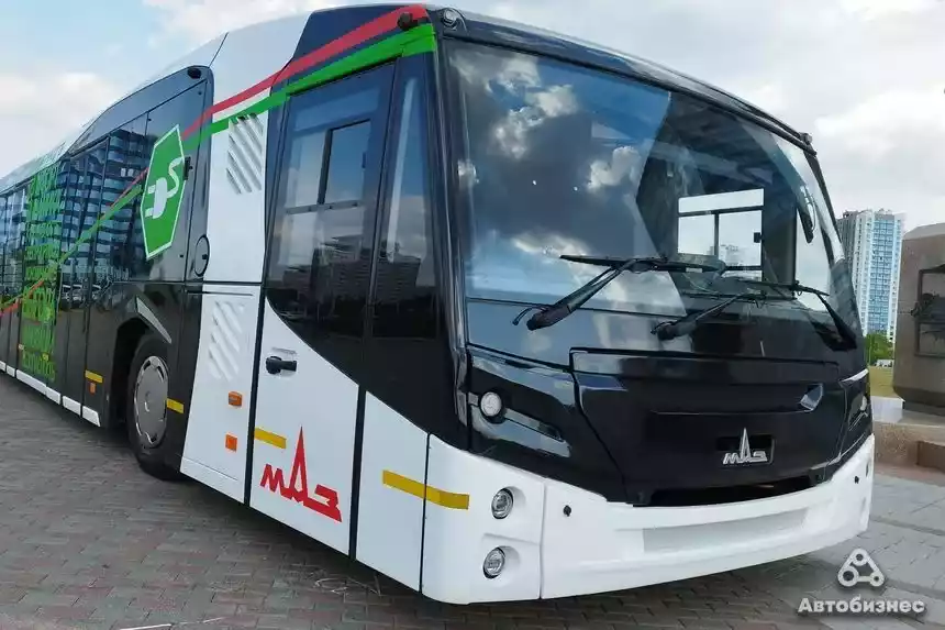 МАЗ и МЗКТ показали новые электробусы на выставке в Минске