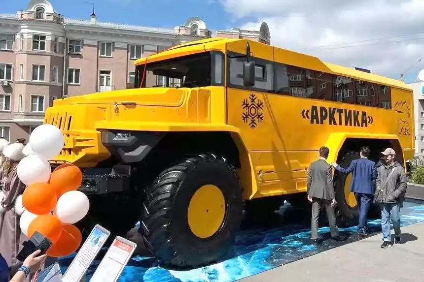 Автозавод «Урал» представил уникальный автобус «Арктика»
