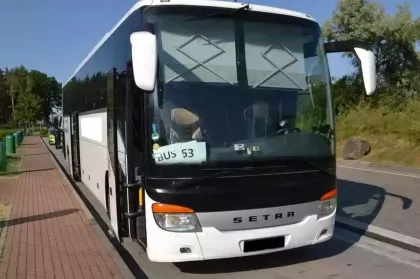 Белорус вез выпускников из Германии в опасном для здоровья автобусе