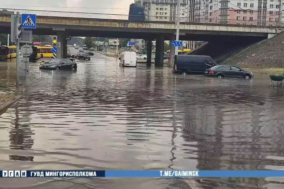 Ливень затопил улицы минского микрорайона Уручья