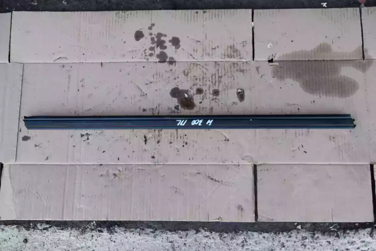 Уплотнитель к Volvo XC60 2016