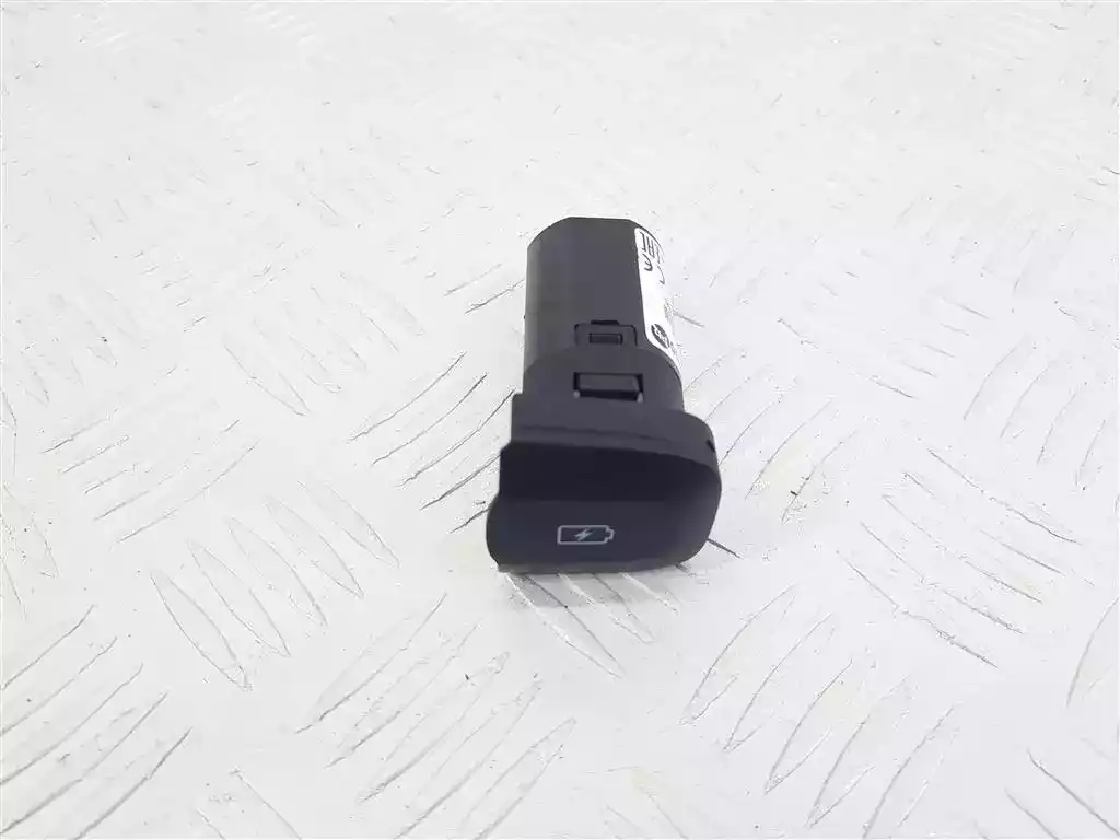 Разъем AUX / USB к Hyundai Santa Fe 2019