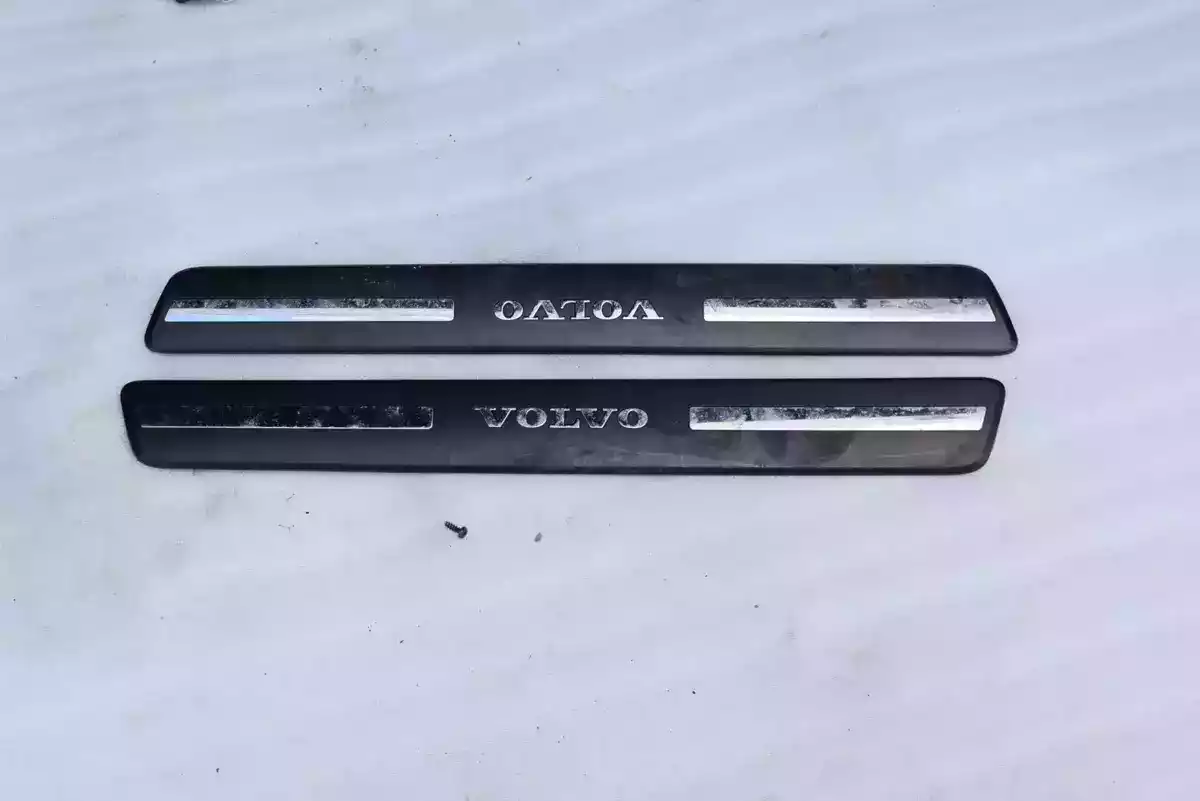 Молдинг (накладка) к Volvo XC60 2016