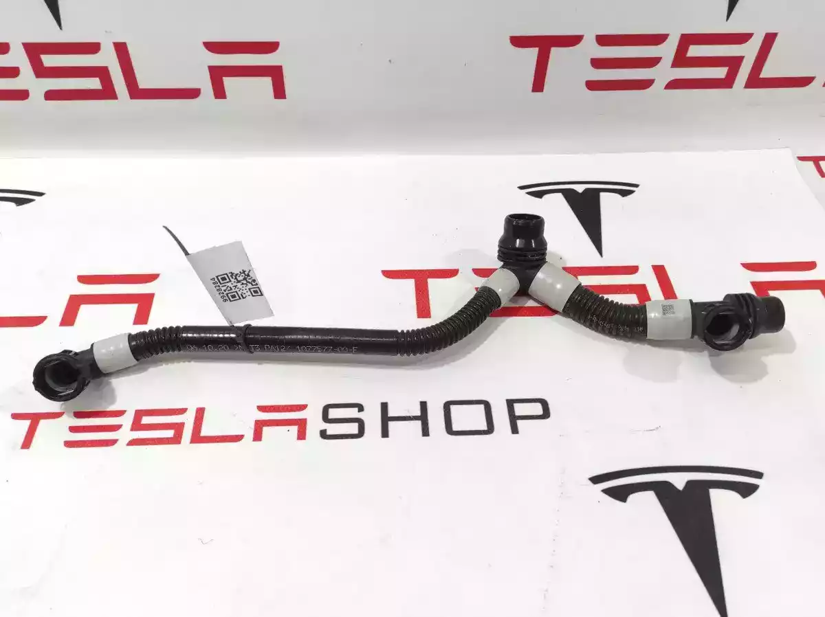 Патрубок к Tesla Model 3 2020