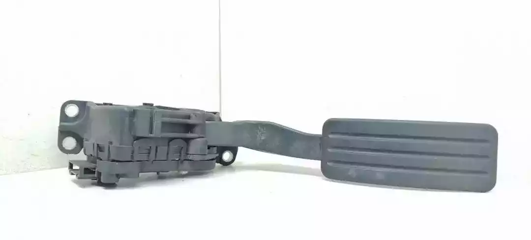 Педаль к Dacia Logan 2007