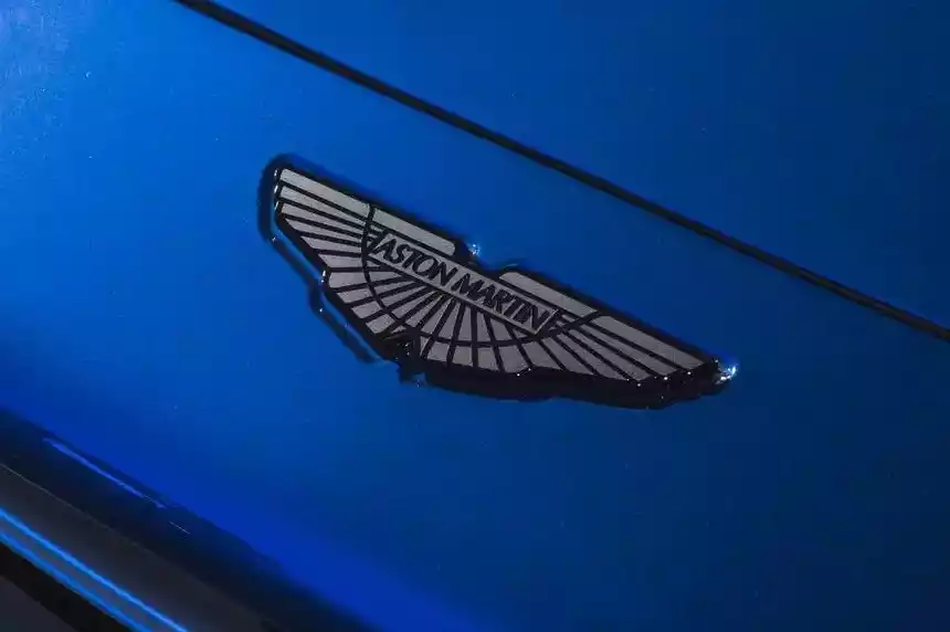 Geely станет поставщиком компонентов для Aston Martin