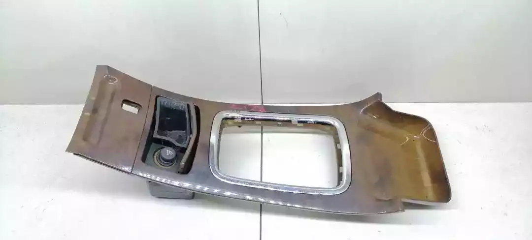 Накладка к Peugeot 607 2004