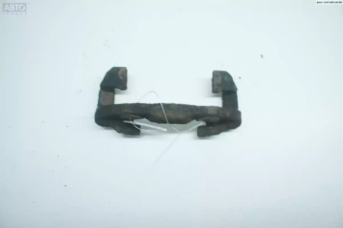Скоба суппорта к Ford Fusion 2005