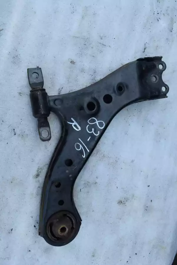 Рычаг передний правый к Toyota RAV 4 2020
