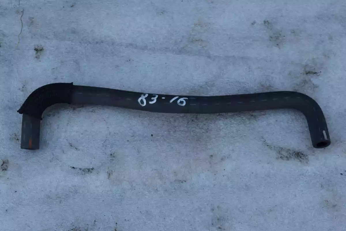 Патрубок к Toyota RAV 4 2020