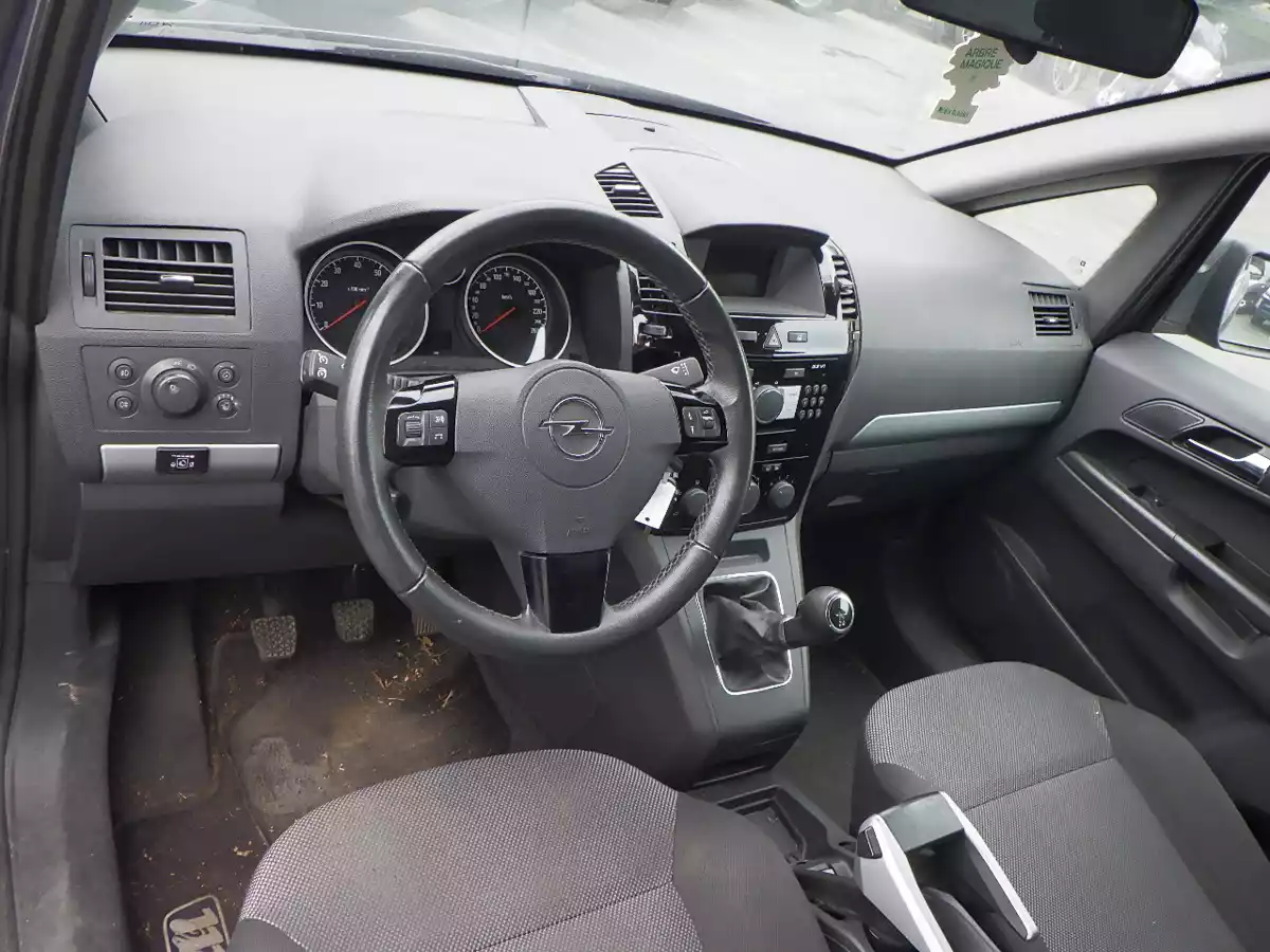 Рычаг передний к Opel Zafira 2010