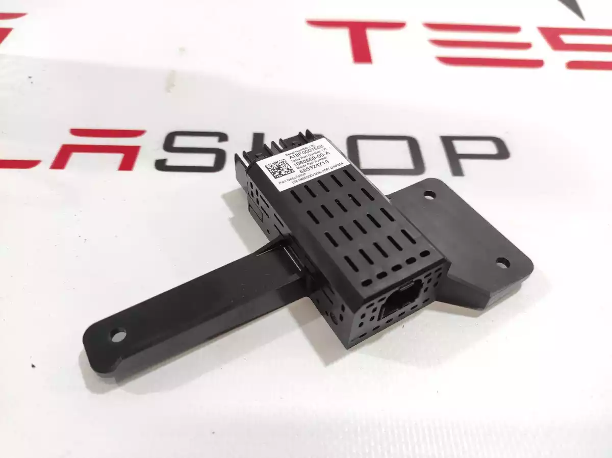 Блок управления USB к Tesla Model S 2018