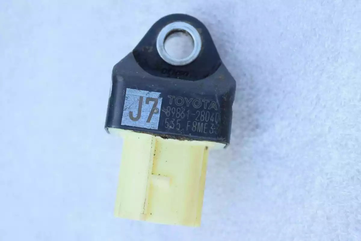 Датчик удара к Toyota RAV 4 2020