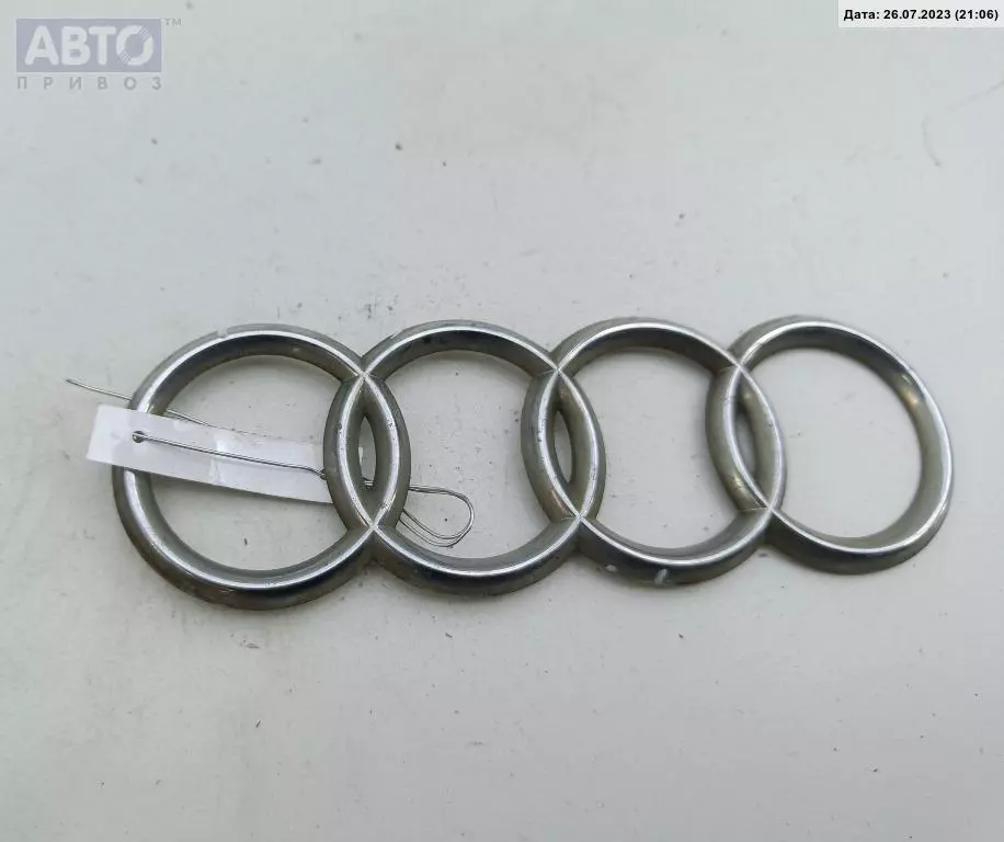 Эмблема к Audi A4 1996