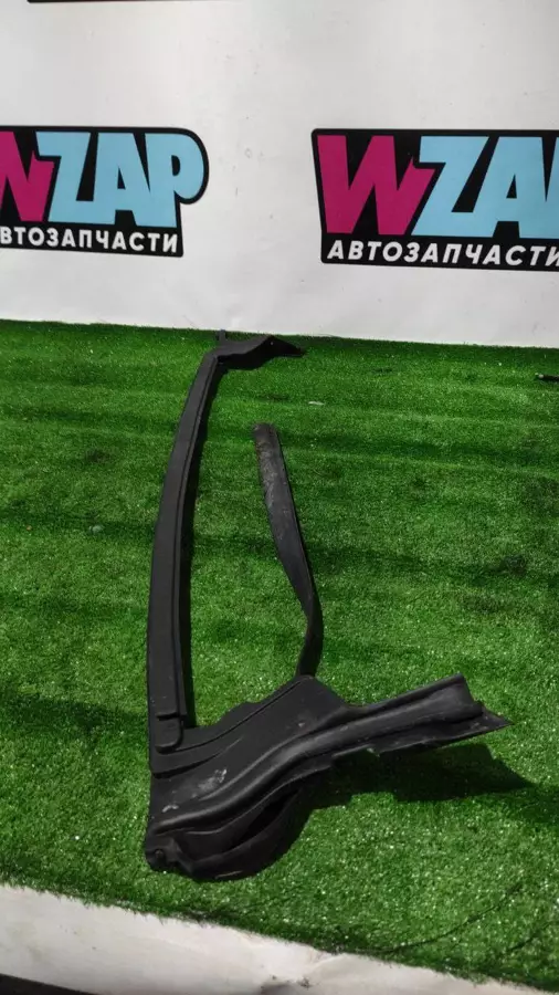 Уплотнитель к Tesla Model X 2018