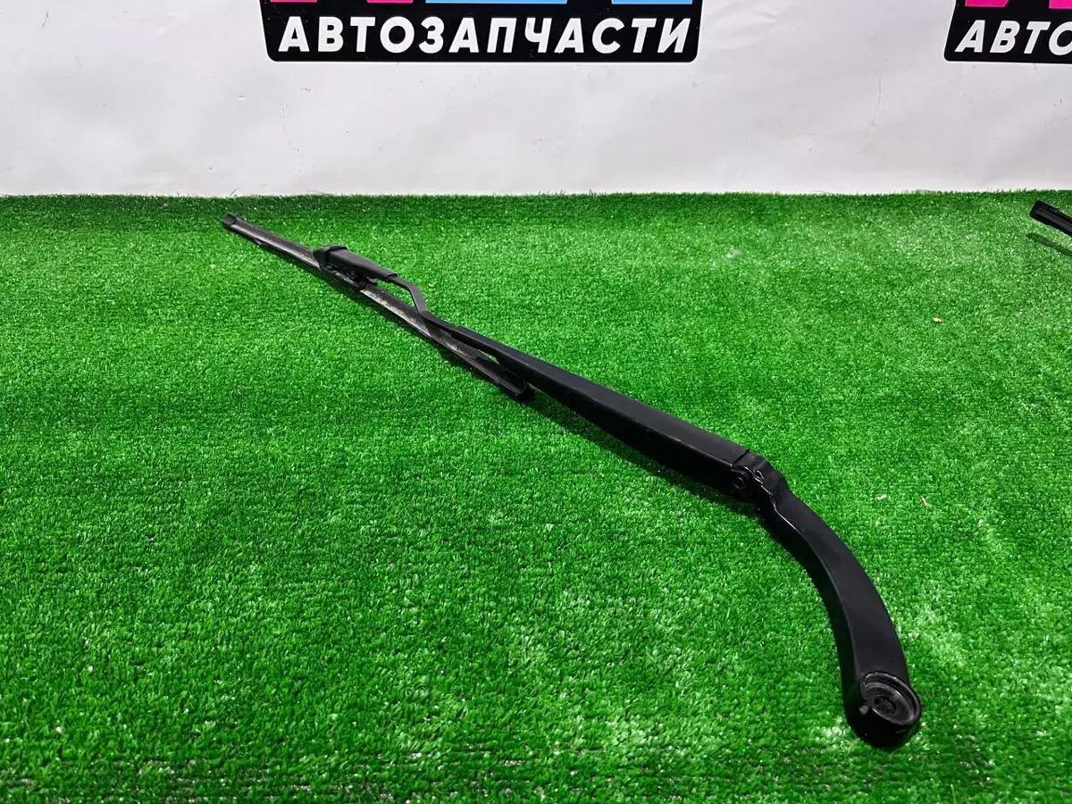 Щеткодержатель к Ford Mustang 2018