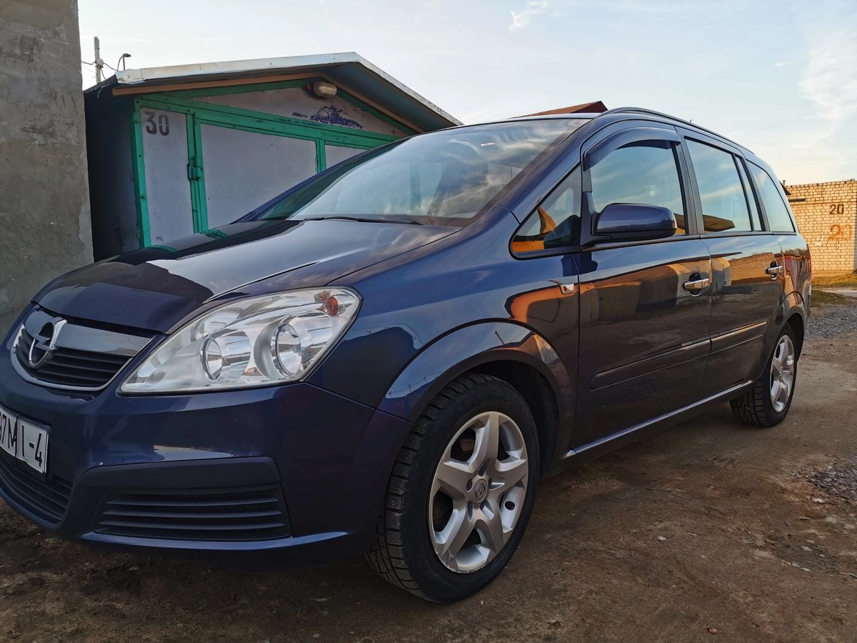 Opel Zafira 2013 седьмой р