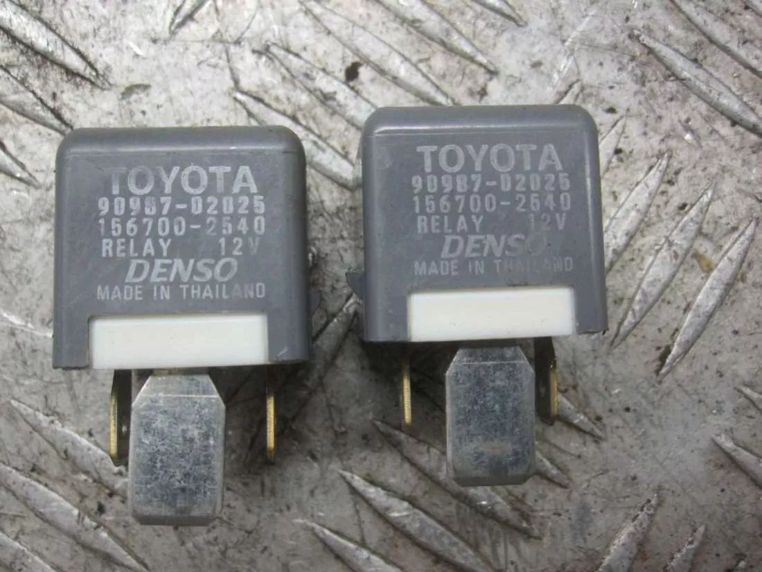 Реле (прочие) к Toyota Prius 2006