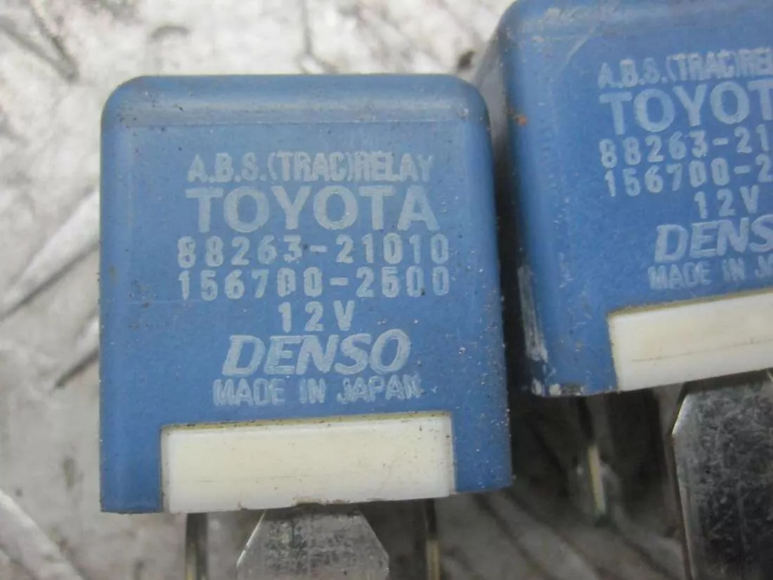 Реле (прочие) к Toyota Prius 2006