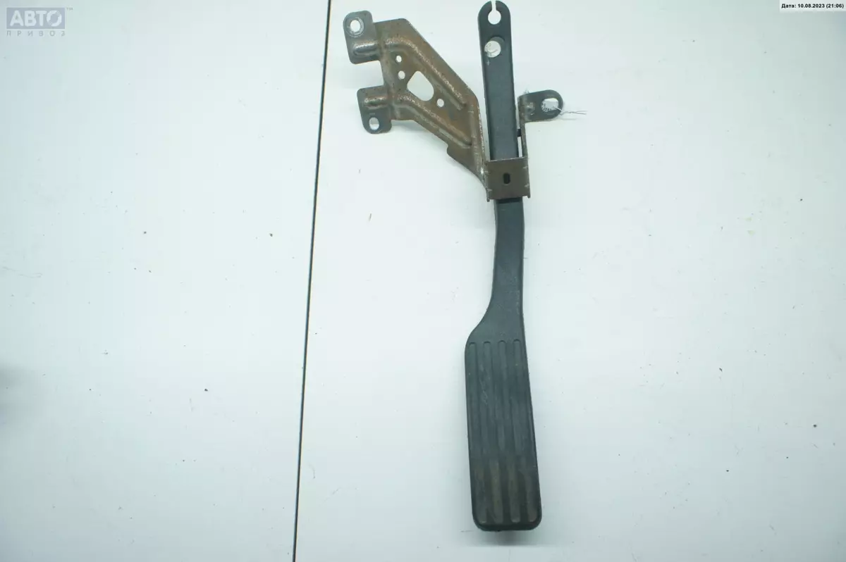 Педаль газа к Ford Mondeo 1994