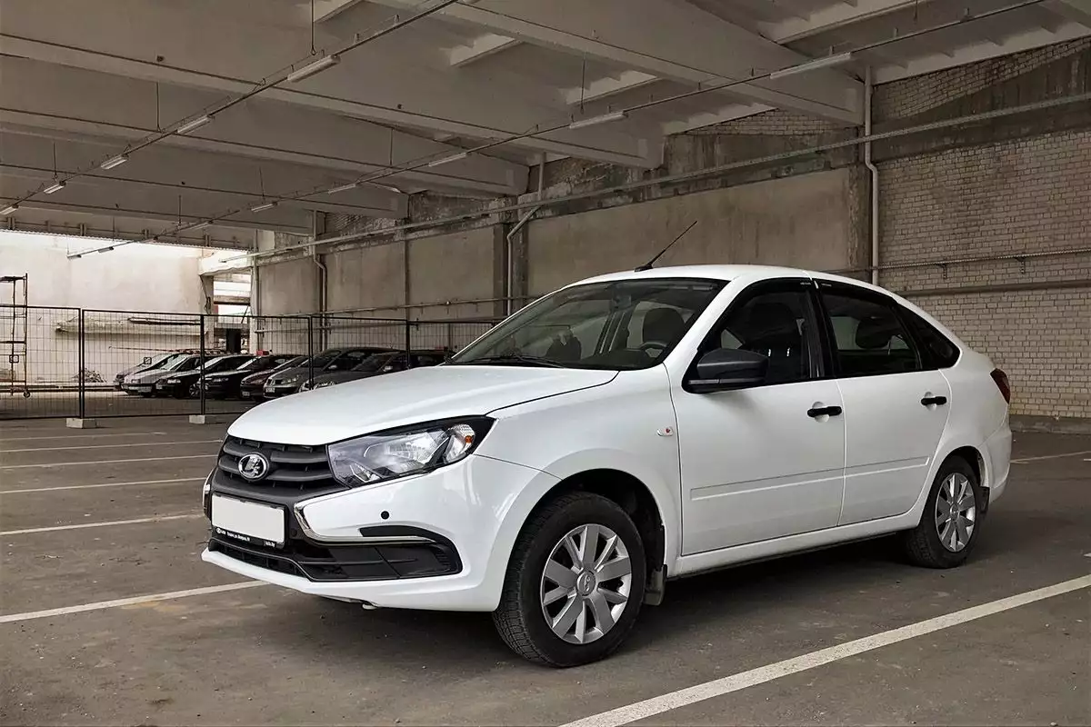 Lada Granta Liftback доставляют минимум технических проблем, а жалоб на  качество лакокрасочного покрытия практически нет