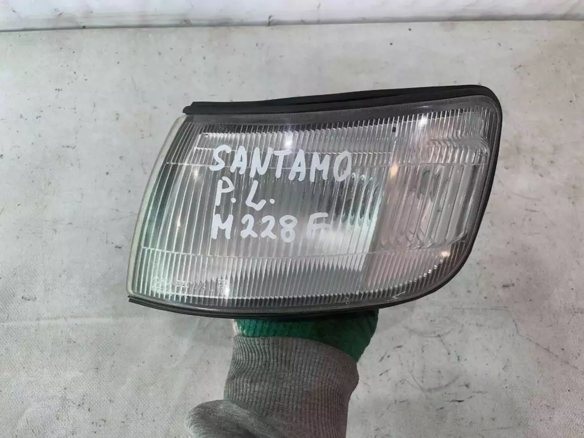 Фонарь габаритный передний левый к Hyundai Santamo 1999