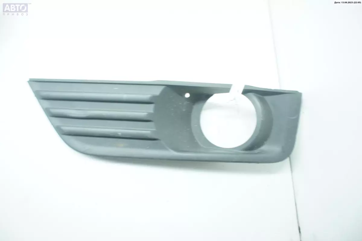 Рамка фары к Ford Focus 2006