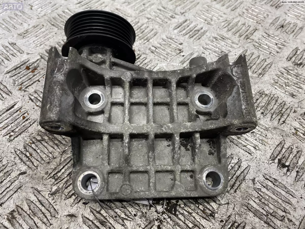 Кронштейн генератора к Audi A6 2004