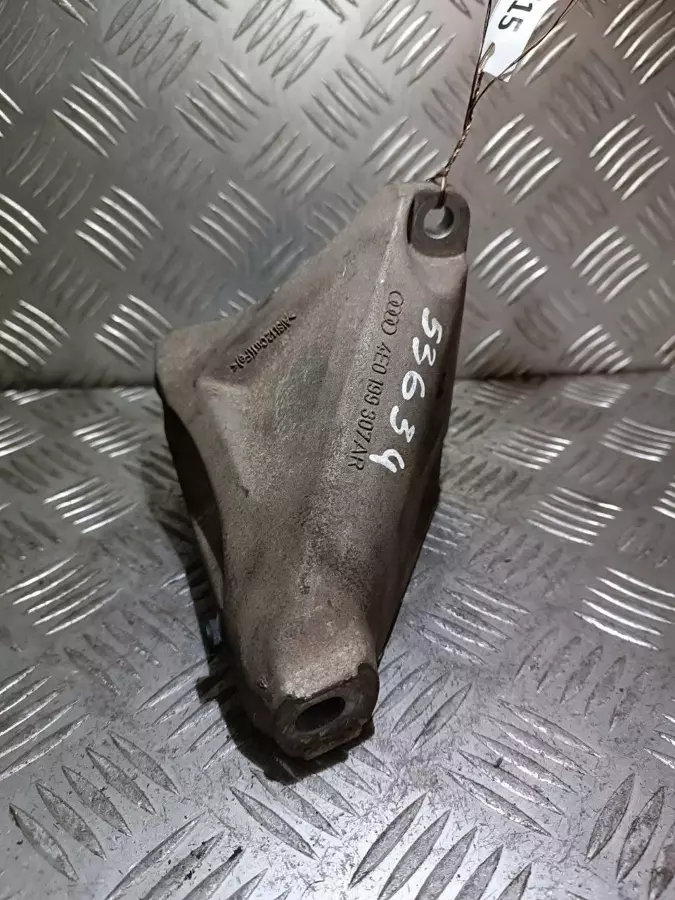 Кронштейн двигателя к Audi A8 2004