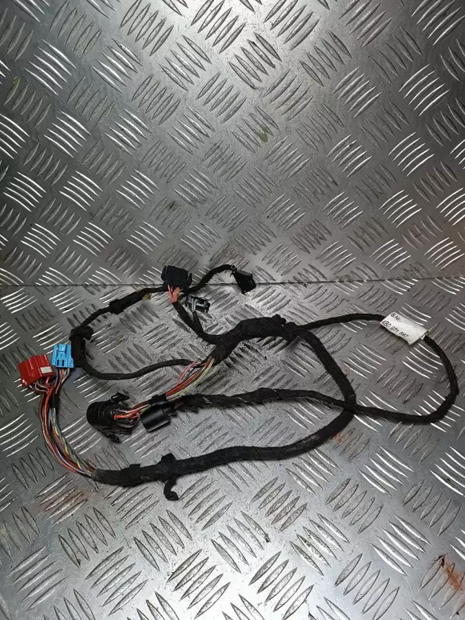 Проводка двери к Audi A6 2001