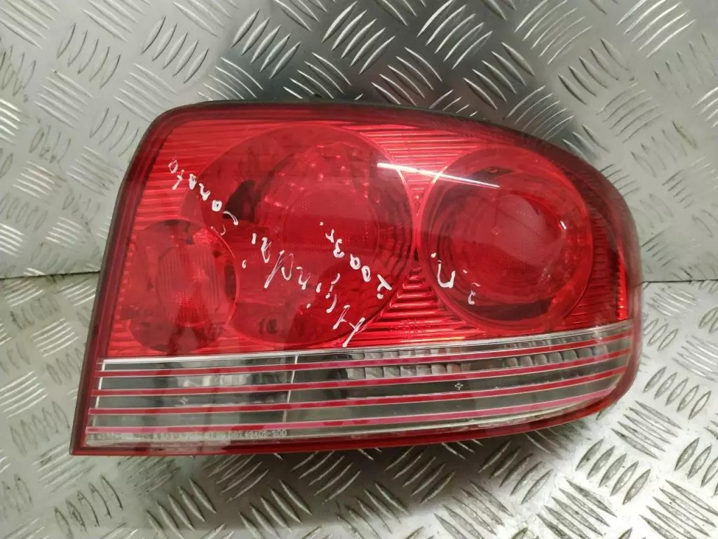 Фонарь задний правый к Hyundai Sonata 2003